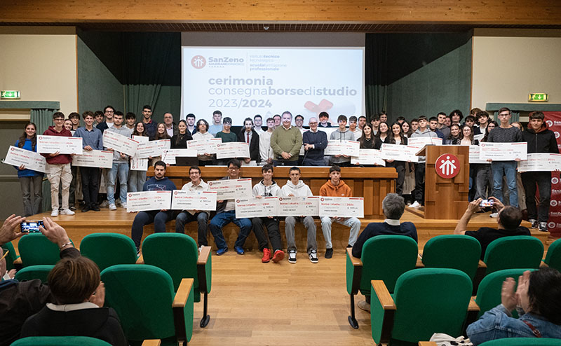 istituto salesiano san zeno scuola verona consegna borse di studio 2024 2025 foto di gruppo itt