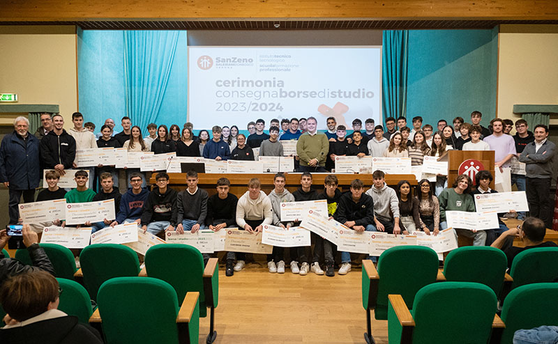 istituto salesiano san zeno scuola verona consegna borse di studio 2024 2025 foto di gruppo sfp