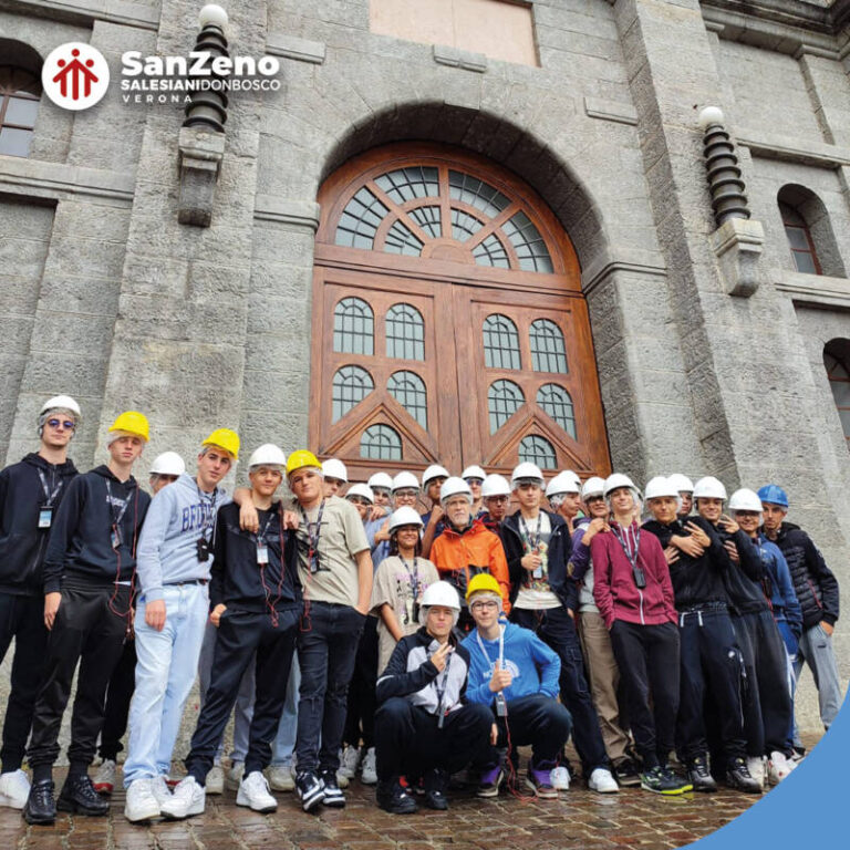 Studenti e studentesse esplorano storia e innovazione visitando la centrale idroelettrica di Riva del Garda e le trincee di Nagià-Grom.